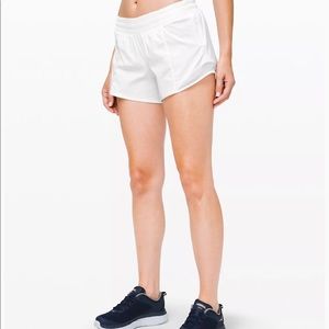 Lululemon Hotty hot short - white